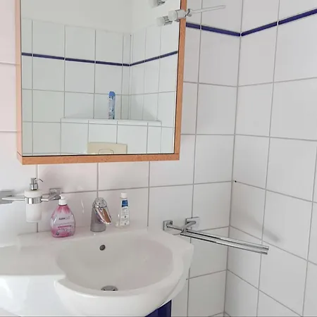 Ein Doppelzimmer Und Ein Dreibettzimmer Bei Hamburg Schwarzenbek Exterior photo