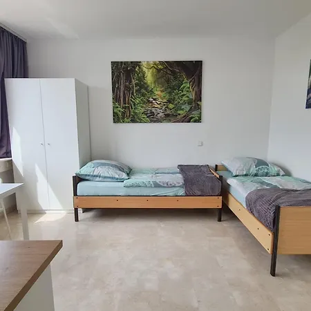 Ein Doppelzimmer Und Ein Dreibettzimmer Bei Hamburg Schwarzenbek Exterior photo