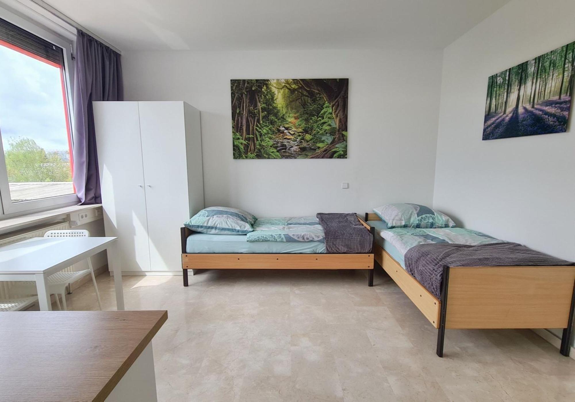 Homestay Ein Doppelzimmer Und Ein Dreibettzimmer Bei Hamburg *